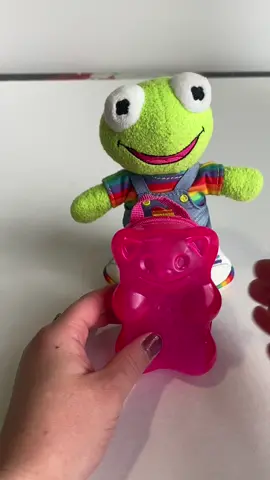 Lets pack Kermit for his first day of school! #disneynuimos #nuimosdisney #nuimos #kermitthefrog #mini #toy #toys #toytok #reallittles #reallittlesbackpacks #reallittlesharibo #reallittlesharibobackpack #backtoschool #miniature #americangirldoll #americangirl #welliewishers 