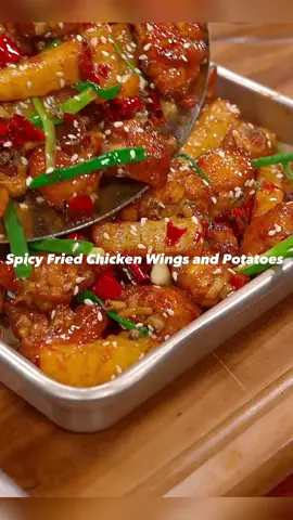 Spicy fried chicken wings and potatoes, easy homemade food recipes#Recipe #food #cooking #chinesefood #chickenwings #potato #foryou 