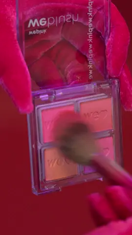 O capítulo 2 trouxe o weblush! 💖 Com uma pigmentação maravilhosa, fácil de esfumar e com um acabamento aveludado ✨ Certeza que esse vai ser o seu novo queridinho 😘 #wepink #foryou #virginia #make 