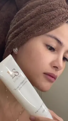 Great skin starts from a great skincare! Try our Luxe Collagen Lift facial cleanser and see how much of a difference it can make to your skin! ✨ #luxeskin #skincare #skinvestment #luxecollagenliftfacialcleanser 