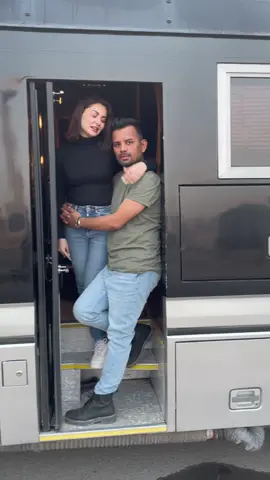 Take it easy guys.  #haniaamir 