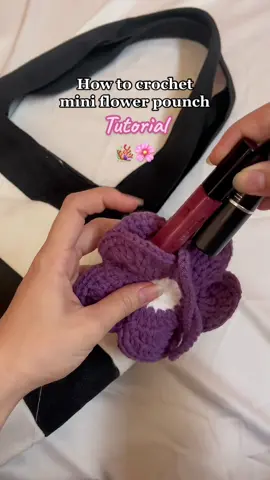 mini tutorial vid for you guys<33 PAUSE TO READ🌸@CrochetEmpire  #crochetersoftiktok #fyp #crocheting #crochetflowercharmbag #crochetpattern #giftideas 