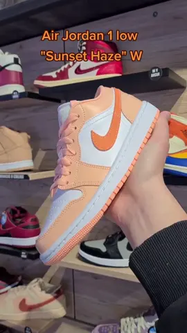 Air Jordan 1 Low 