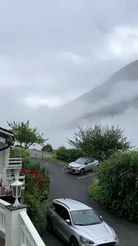 . ‎‏ ⁦‪‏ Grande Fjord ‏Hotel Geiranger Norway 🇳🇴  . ‎فندق قراند مضيق جيرانجير النرويج   . . . . . . . . . ‎ #Norway #europe #travel #amazing #saudiarabia #fyp #Love #travelling #explorepage #explore  ‎#النرويج #اوروبا #سياحة #سفر #اكسبلور #تصويري #ترند #الشعب_الصيني_ماله_حل😂😂 