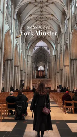 Welcome to the stunning interior of York Minster ✨ one of the best things to do if you’re visiting York is explore this vast Cathedral for an hour or two #york #yorkcity #cityofyork #yorkminster #yorkminstercathedral #visityork #historiccity #traveluk #uktravel #england🇬🇧 #travelblogger #uktravelblogger 