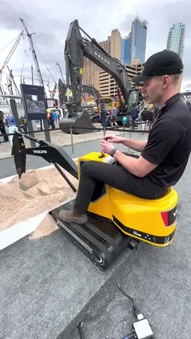 @Mack Plovie trying out a Volvo at @CONEXPO-CON/AGG  2023 #conexpo #construction #conexpo2023 #conexpoconagg #volvo #excavator #heavyequipment 