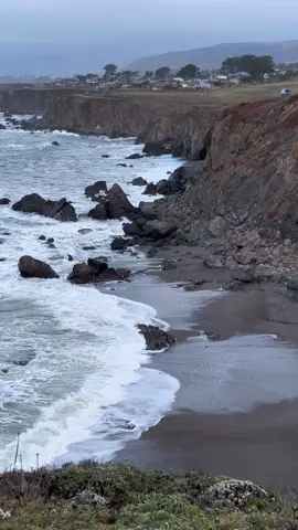 Crashing waves on the coast are one of the most calming things #waves #calmingsounds #ocean 