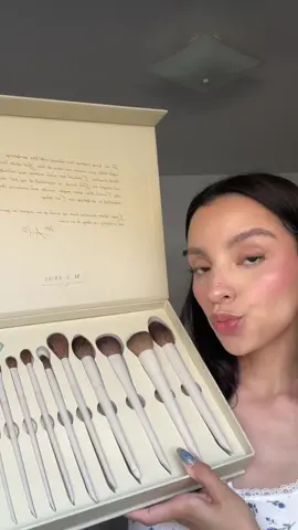 @morpheofficial im obsessed with these brushes 💋 #grwm #makeup #grwmroutine #grwmmakeup #morphe #morphexariel 