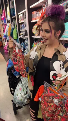 Shes adorable 🥹🤷🏼‍♀️💜 @maryroseliven #livenfamily #maryroseliven #liven #shopping #disney 