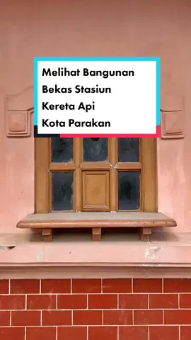 Masih dari luar Bandung, masih dari Parakan. Bukan Parakan Saat yak! hehe ini Parakan di Jawa Tengah.  #parakan #jawatengah #kotaparakan #stasiunkeretaapi #oldbuilding #jalanjalandiparakan #bangunantuaparakan #abcxyz #fromwhereistand 