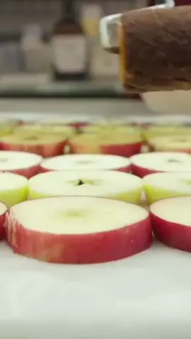 These apples were grown in a lab #shorts #scienceinsider #labgrown #plantscience #apple  #apples #food #viral #tiktok #trend #science