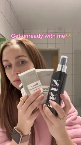 Yes i am 22 and yes i am excited about my overly sized oodie that i got on amazon for £12 🤣🤣 #fyp #foryoupage #viral #performer #musicaltheatre #getunreadywithme #skincare #skintok 