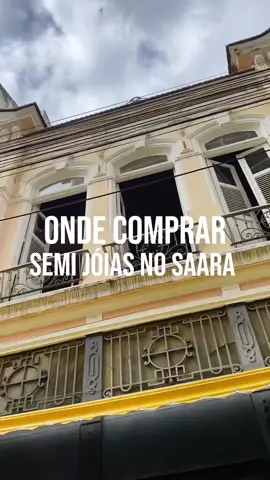 Onde comprar Semi Joias no Saara?  A @la_vem_maria trabalha com peças em dourado e no Ródio, muitas peças de fabricação própria, tem colares a partir de 10$! Brincos a partir de 5$! E nossos seguidores tem 10% OFF só informar que viu aqui  Compartilha, salva e marquem as migas