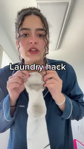 Best laundry hack anyone will ever give you! #laundrytok #laundrytok #laundryhacks #stainremover 