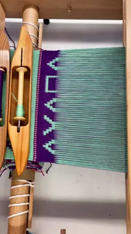 This is a a very sped up version of Reversible Finnweave - a double weave technique. Many of you would know it as “pick up” but I’m learning that there are many different types of double weave pick up so I think using the proper terminology is important. 🤓 For Those That Want To Know: I am working on a sampler and practicing 4-shaft, double weave techniques. This is Reversible Finnweave - a type of “pick up” method. I’m using 4/8 Brassards cotton sett at 24 (12 per layer) and working on a Louet Jane 40 table loom.  I’m making a larger bubble in the weft to make sure there is enough to smoosh round everything that is going on. I pick up the warp ends I need with a knitting needle - I find it easier to work with because it’s so smooth and easy to manipulate. On a table loom, and with this technique, the shed is narrow and not always obvious. Before I throw the shuttle I’m sliding in a pick up stick to make sure I have the correct shed and to prevent skips.  This video shows all 4 steps required to complete one sequence. It’s a very time consuming technique but the results are worth it! #weaving #weaver #weaversofinstagram #handweaving #handweaversofinstagram #handweaver #tableloom #tableloomweaving #doubleweave #doubleweavepickup #finnweave