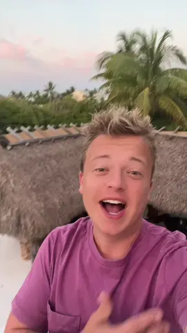 Get outside and see what you can find! Stone crab video here—> @gray.davis #SeeHerGreatness #fyp #foryoupage #coconut 