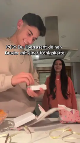 POV: Du überrascht deinen Bruder mit einer Königskette @belkiskyx #königskette #ketten #schmuck #plattenkette 