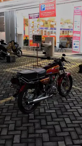 #gl100 #gl100indonesia #gl100hits #gl100inspirasi #gl100merah #gl100bucin #gl100klasik #gl100herex #gl100teyeng #gl100modifikasi #herextopspeed1200m  #gl_nadnad😈 #fypシ #fyp #CapCut #JurusJituGlowing 