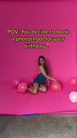 Birthday balloons 📸 whos birthday is coming up ?? 👀 . #laphotographer #balloons #pink #birthdaygirl #photographer #losangelesphotoshoots 