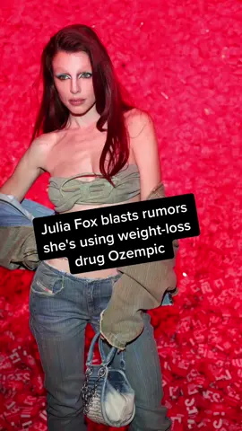 #JuliaFox blasts rumors she’s using weight-loss drugs. Link in bio for details. 