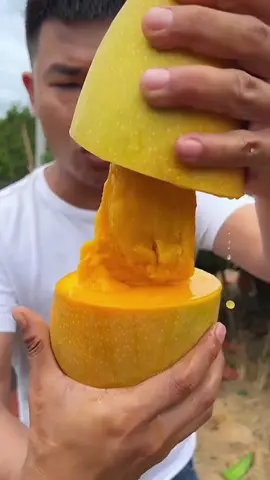 OMG 😱😱so big mango😱🥭#usa #fruit #asmr 