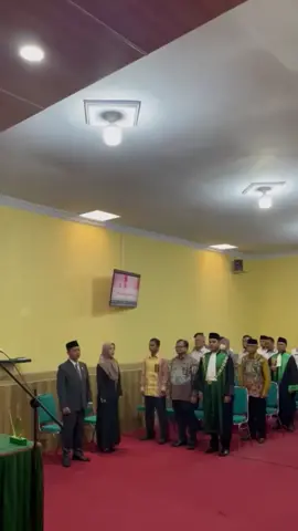 Senin (20/03), Pengadilan Agama Temanggung melaksanakaan Pelantikan dan Pengambilan Sumpah Jabatan Panitera, Panitera Pengganti serta Pengambilan Sumpah Pegawai Negeri Sipil sekaligus Pengantar Alih Tugas Panitera..   #mahkamahagung  #badilagmahkamahagungri 