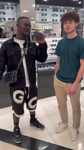 Testing strangers if they’re smart 🤣