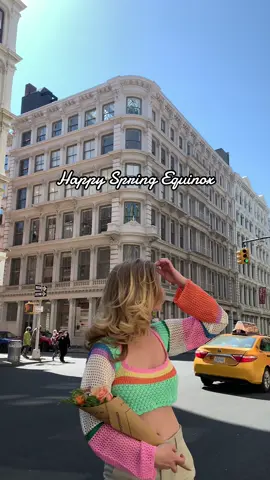 Happy first day of spring cutie pie 🌸 #springequinox #firstdayofspring2023 #spring2023fashion #spring2023 #springinnyc #nycskyline #sohonyc #citylifestyle #nyccontentcreator #springfashionclub #springflowers2023 