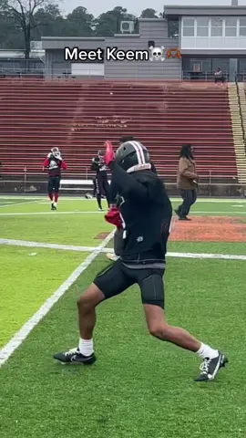 Mic’d up practice with Keem😎 #PunishEm #arkansaspunishers #football #footballtiktok #fyp #micdup 