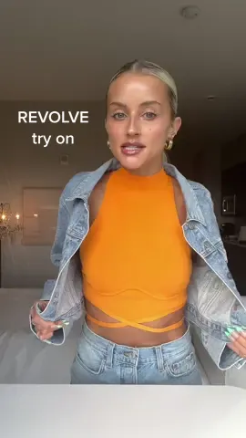 okay but the orange top!? 🍊everything is listed on my revolve favorites in my bio 🤍 #revolveme #revolvetryonhaul #springfashion 