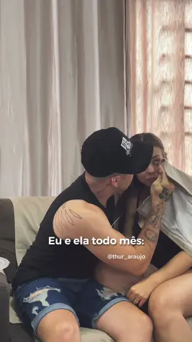 Quando desce é diferente 😂 #meme #casal #memestiktok #foryou 