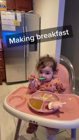 #morning #morningchats #babyledweaning #babyled #chokingbaby #gaggingnoises #scary #makingbreakfast #Foodie #cookwithme #makingeggs🥚 