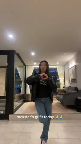 ft my dad’s leather jacket 😇😇 #OOTD#fyp#foryou#outfitinspo#rockstarsgf#satellitestompers#adidassambas#leatherjacket#ribbonlaces#brandynelville#fitcheck#outfit 
