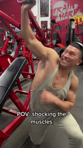 Bros killed the vibe frr😒😭 The Power Washed @gymshark collection is actually nuts bros. Shop my link in bio to support por favor🫶😮‍💨 #fyp #GymTok #FitTok #gymhumor #workout #muscles #gym #acting #humor #skit #gymshark #ad 