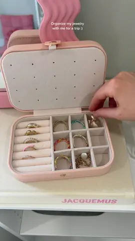 On my amazon under “as seen on tiktok” :) #traveljewelryorganizer #traveljewelrybox #amazonvacationfinds #jewelryorganizer #jewelryorganization 