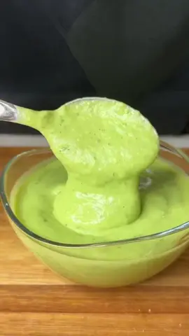3 TOPPINGS PARA LLEVAR TU ASADO A OTRO NIVEL: Alioli de Chimichurri, Salsa Verde y Morrones en Conserva 🧄🥑 •  𝕀𝕟𝕘𝕣𝕖𝕕𝕚𝕖𝕟𝕥𝕖𝕤: • 3 Morrones Rojos 🫑  • 2cdas de Vinagre Blanco • c/n de Aceite hasta cubrir por completo  • 1 Diente de Ajo Confitado🧄  • • 4 Dientes de Ajo Confitado 🧄  • Partes iguales de Aceite de Ajo y Leche 🥛  • 1cdita de Sal, Pimienta Negra, Pimentón Ahumado, Aji Molido, Orégano y Perejil Fresco 🌿  • • 1 Palta 🥑 • 2 Dientes de Ajo Confitados 🧄  • 2cdas de Aceite de Ajo 🧄  • 2cdas de Jugo de Limón 🍋  • 1/4 Morron Verde 🫑  • c/n Leche para lograr la textura deseada 🥛  • Sal y Pimienta Negra 🧂  • #ajoasado #roastedgarlic #asado 