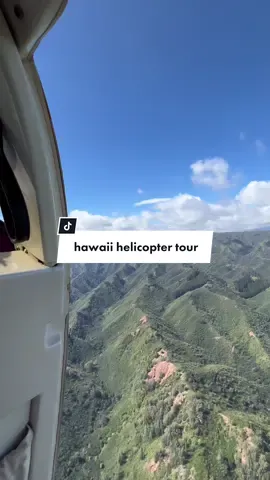 probably the coolest thing i’ve ever done #hawaii #oahuhawaii #northshoreoahu #traveltiktok #bucketlistideas #helicoptertour 
