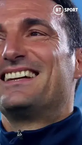 Lionel Messi in tears 😢 What a moment as Argentina welcomes back its World Cup winners.