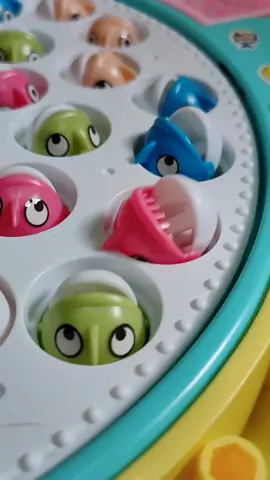 hari ni bz mancing ikan puyu 😁🤭🤭🤭 #fishingtoy #fishingtoys #fishingtoygame #viraltoys #hottoys #fyp #fypシ #kidstoys 