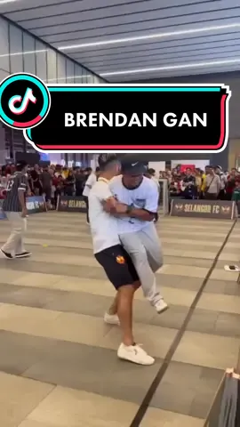 One and only Brendan Gun,  what a player Very humble, much love. Comment for part 2  #futsal #brendadgun #zeemahmad #football #selangorfc #Soccer #malaysia #dubai #usa #streetsoccer 