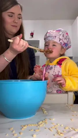 Found myself in an emotional mum moment and cant stop watching old videos, this was 2 years ago! 😭💔 #throwback #letsbake #baking #motheranddaughter #daughter #motherdaughter #funny #adorable #hilarious #mumsoftiktok #MomsofTikTok #mumlife #momlife #foryou #fyp 