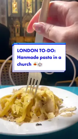 Just off oxford st this place is SO cute!! 🍝⛪️ @𝓓𝓮𝔃 𝗔𝗠𝗢𝗥𝗘 • LONDON #londonfood #londontodo #londonfoodie #londonpasta #mercartomayfair #londonhiddengems pr 