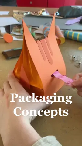 @Jenny More packaging of the assignment from last video! 🥳 #industrialdesign #packaging #packagingdesign #productdesign #designers #school #prpackage #graphicdesign #universitylife 