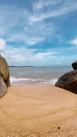 วิวสวยๆที่ หาดแฆแฆ จ.ปัตตานี 🌴💙 #หาดแฆแฆ #ปัตตานี #ทะเลสวย #มีดีที่ชายแดนใต้ 