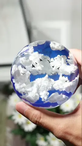 ☁️💙Demolding time for this little resin blue sky & cloud sphere project. We love this magic process, anyone else here? Find resin supplies in my bio👉 #resin #resinart #resinpour #tutorials #epoxy #DIY #satisfying #fyp #pouringresin #sky #clouds #spheremaking #fy #crafty 