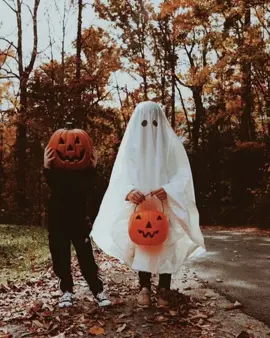 #somebodyswatchingme #halloween #CapCut #besttimeoftheyear #fall #obsessed #fyp #skelatons #pumpkins #songs #playlist #fun #dancing