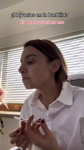 El #botox sirve para relajar el músculo encargado de formar esos hoyuelos en el mentón!  En algunas personas ese musculo tienen tanta fuerza que cambia la textura de la piel 