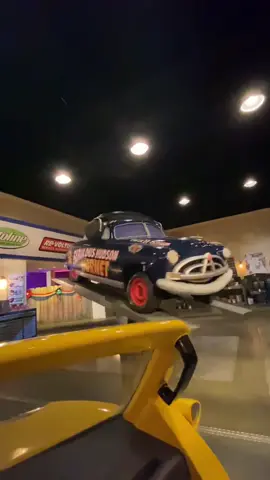 Sin dudas la mejor experiencia #cars #disneyadventurepark #rayomcqueen #mate 