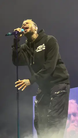 Chris Brown live at Festhalle Frankfurt - Don‘t judge me #chrisbrown #breezy #chrisbrownconcert #concert #chrisbrownofficial #chrisbrownlive #chrisbrownfrankfurt #festhallefrankfurt #frankfurt #dontjudgeme #live #chrisbrownlive #undertheinfluence #undertheinfluencetour 