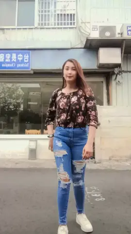 pati bilbil ko nakikisali tas may isa pa sa liko😂😂😂#fyp #foryou #foryoupage #taiwan🇹🇼🇵🇭 #taiwantiktokers #fypシ 